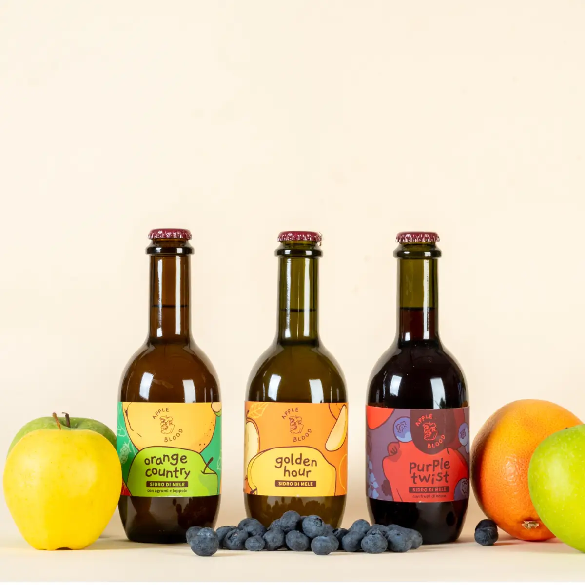 Sidri artigianali Apple Blood – tre bottiglie con frutta